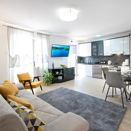 Filipeti Apartment *